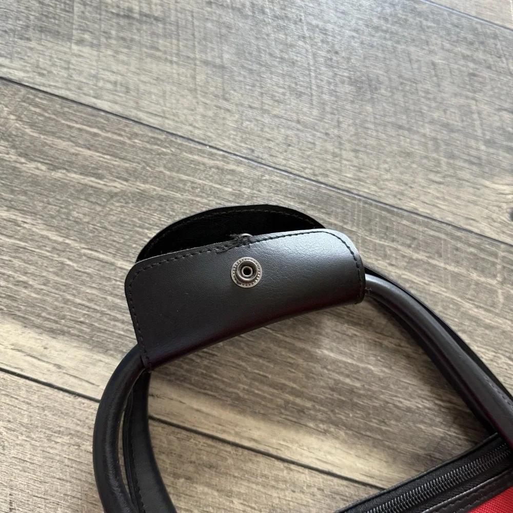 VTG Walt Disney World Resort Parks Mickey Mouse Carry On Duffle Bag Faux Leather - Picture 6 of 12